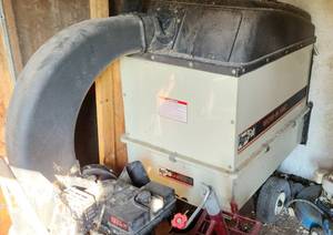 lot 782 image: AGRI FAB HD 1000 MOW N VAC TOW BEHIND W CHIPPER
