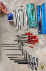 lot 172 image: T HYandle Hex Keys Bondhus Ball Driver 