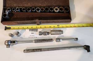 lot 446 image: Thoreson Ratchet, Breaker Bar with Sockets 