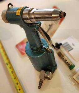 lot 455 image: CP Air Riveter, Rivet Stoppers, Pop Rivet re popper kit
