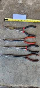 lot 220 image: LOT of Needle Nose Pliers