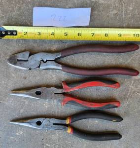 lot 222 image: Nice Pliers Lot