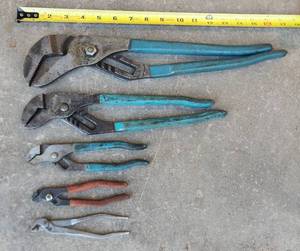 lot 227 image: Channel Lock Pliers x3, plus smaller ones
