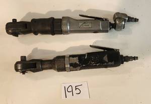 lot 195 image: Central Pneumatic Flex Ratchet Air Tool & Ingersoll Rand 3 Knuckle Saver Ratchet Air Tool