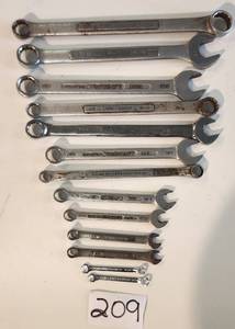 lot 209 image: Nice Wrench  Lot Craftsman  Truecraft