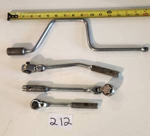 lot 212 image: Large Ratchet Lot
