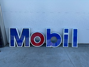 lot 17 image: Lighted Mobil Gas Station Letters