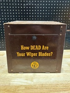 lot 18 image: Anco SERVISELLER Wiper Blades Display Box