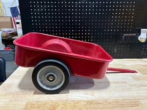 lot 24 image: CASE Heavy Duty Wagon