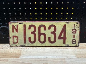 lot 29 image: Vintage License Plate