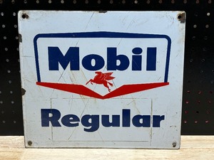 lot 53 image: Vintage Mobil Regular Sign