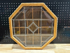 lot 11 image: Octagon Wood and Stained Glass Shadow Box