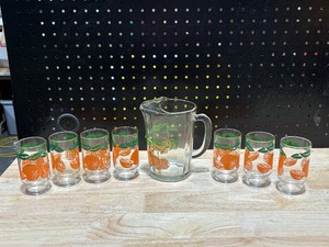 lot 58 image: Vintage Depression Era Orange Juice Pitcher and Glasses