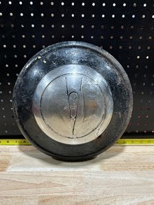 lot 92 image: 1936-37 Ford V8 Dog Dish Hubcap