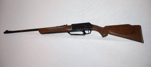 lot 18 image: Vintage Pellet Gun