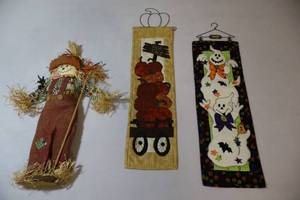lot 47 image: (2) Quilted Wall Decor Fall Harvest Pumpkins & Ghosts...