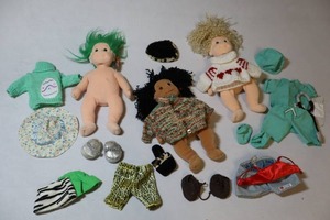 lot 11 image: (3) Vintage TY Blondie, Colypso and Shenanigan Clothe Soft Dolls Etc