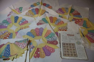 lot 66 image: Vintage 1996 American Patchwork & Quilting Magazine and Dresden Plate Project Quilt