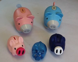 lot 12 image: (5) Vintage Pig Piggy Banks Fisher Price Old Navy Pink Blue Plastic Etc