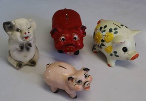 lot 105 image: (4) Vintage Piggy Bank Collection