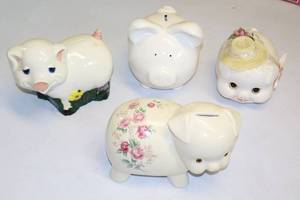 lot 108 image: (4) Vintage Piggy Bank Collection