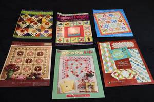 lot 180 image: (6) Quilting Books
