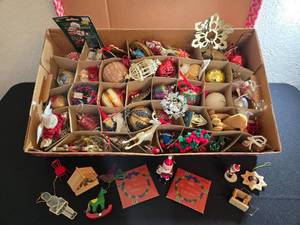 lot 36 image: Fabulous Holiday Tree Ornaments in Decorative Box