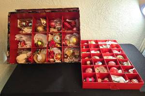 lot 46 image: Stunning Holiday Ornaments in a Beautiful Decorative Storage Box