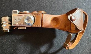 lot 40 image: Stecky Sternar Anastie Mat Camera With Telephoto Lens