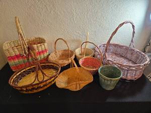 lot 164 image: Basket Collection