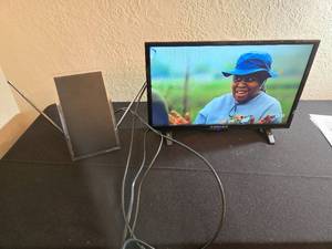 lot 174 image: Element 18 Diagonal HDMI TV