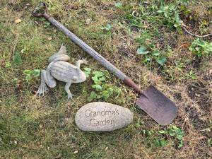 lot 176 image: Rock, Frog & Shovel Outdoor Lawn Ornaments