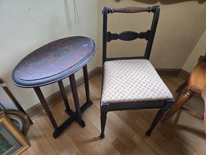 lot 124 image: Charming Occasional Table & Chair