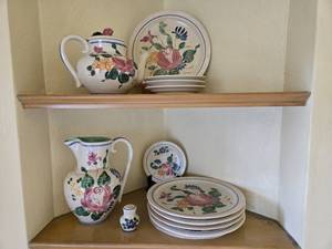 lot 127 image: Red Wing Dishes, Pitcher, Tea Pot, Salt Shaker