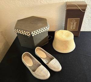 lot 138 image: Womens Mr. D Hat & Italian Made Almalfi Shoes