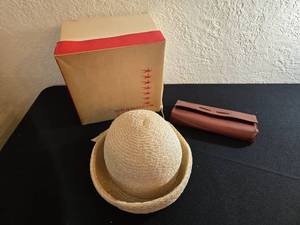 lot 41 image: Betmar Hat from Paris in Classic Hat Box with Clutch Purse
