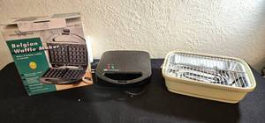 lot 200 image: Westinghouse Belgian Waffle Maker & Electric Hotplate