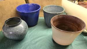 lot 135 image: Collection of Flower Pots