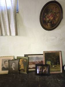 lot 224 image: Various Portraits with Fabulous Frames