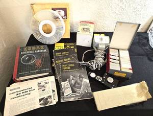 lot 86 image: Vintage Photography Book, Slides, Flash & Picture Viewer