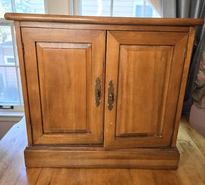 lot 258 image: Stereo Cabinet Or Storage Cabinet