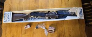 lot 9 image: Coleman 66 Powermaster .177 Cal. PelletBB Repeater Air Rifle with BBs