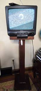 lot 268 image: Emerson 13 TV With Remote