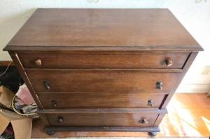 lot 12 image: Attractive Wood Dresser
