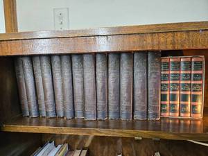 lot 277 image: Vintage Little Journey Book Collection & Worlds Greatest Thinker Book Collection