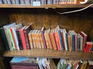 lot 278 image: Collection of Great Reading Books