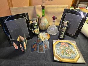 lot 210 image: Asain Style Art Statue Collection & More