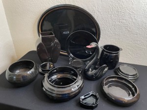 lot 263 image: Decorating in Black Collection of Items