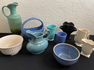 lot 98 image: Red Wing Pottery Vases and Other Attractive Pieces