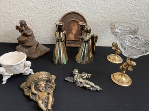 lot 286 image: Angel Collection